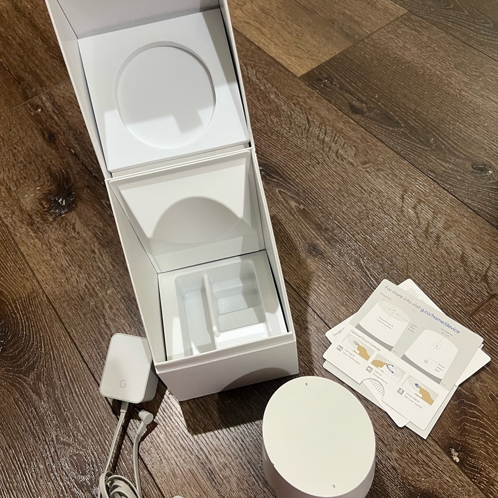 Google Home voice activated Smart Speaker - White and Gray - Picture 5 of 11